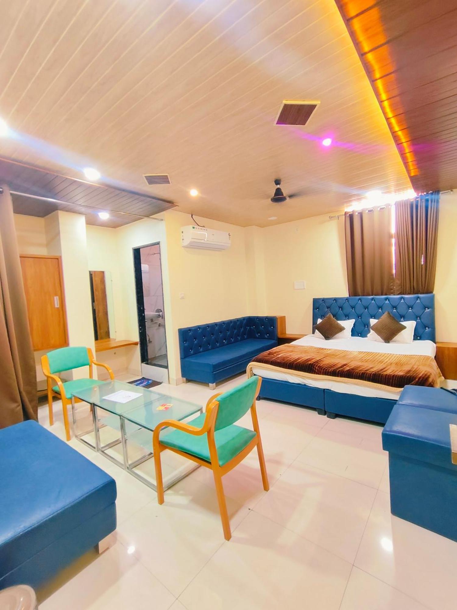 Shri Shiv Ganga Bhakt Niwas Otel Ujjain Dış mekan fotoğraf