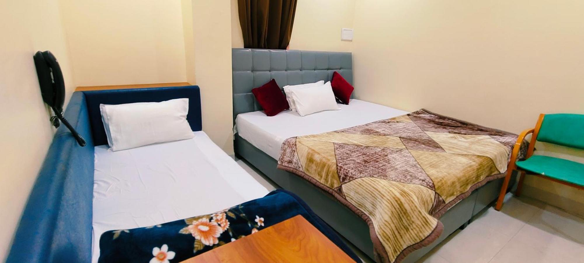 Shri Shiv Ganga Bhakt Niwas Otel Ujjain Dış mekan fotoğraf