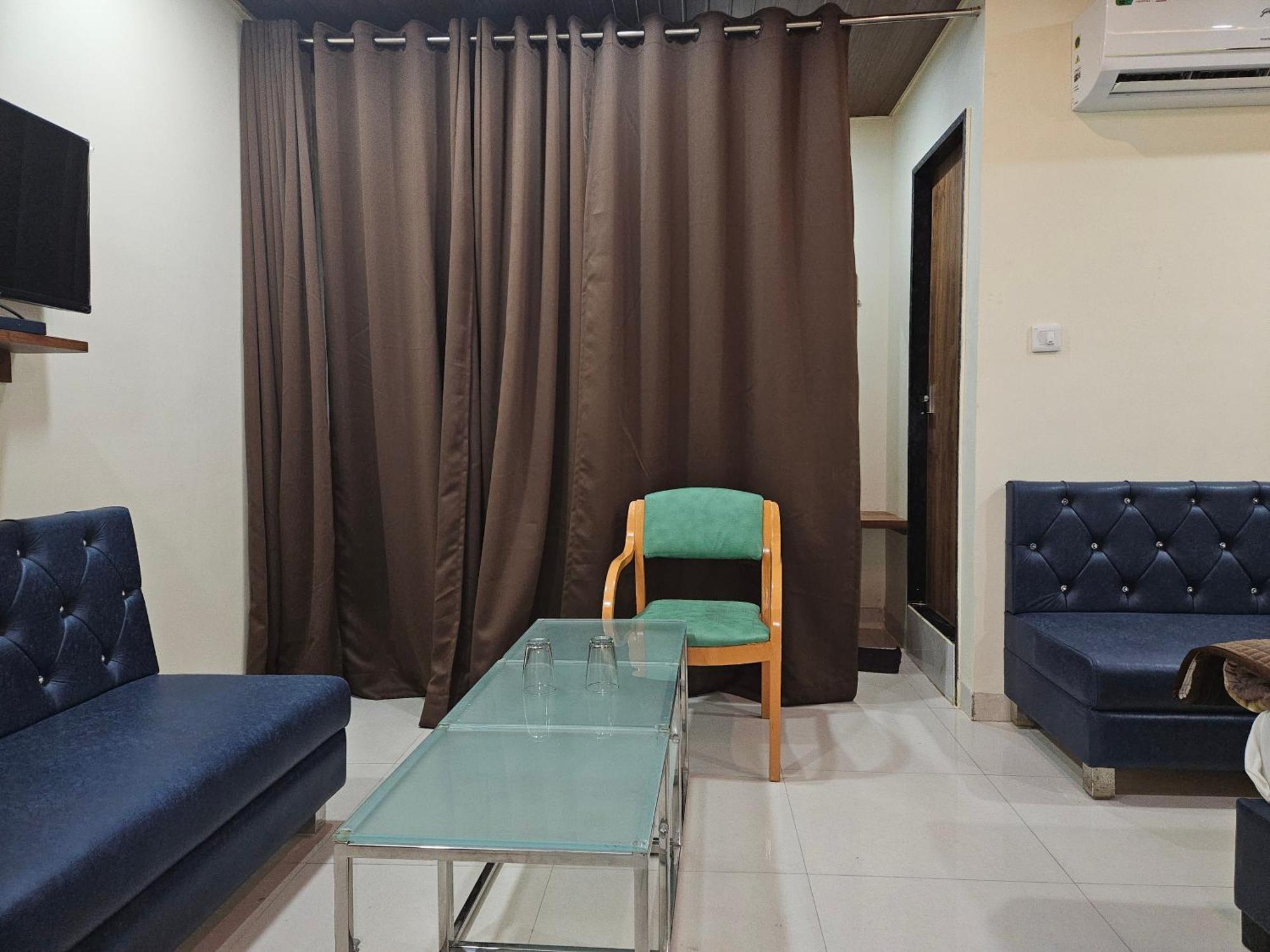 Shri Shiv Ganga Bhakt Niwas Otel Ujjain Dış mekan fotoğraf