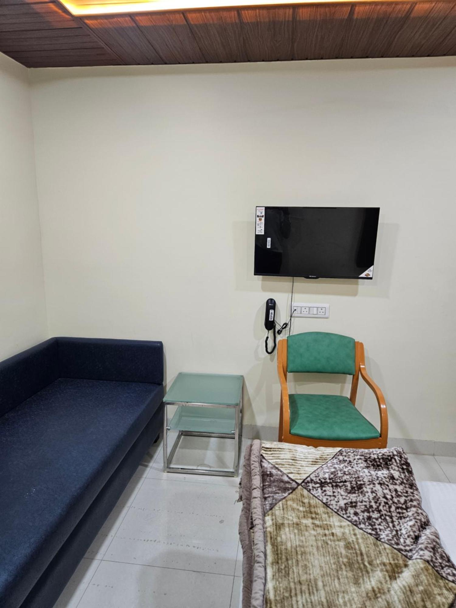 Shri Shiv Ganga Bhakt Niwas Otel Ujjain Dış mekan fotoğraf