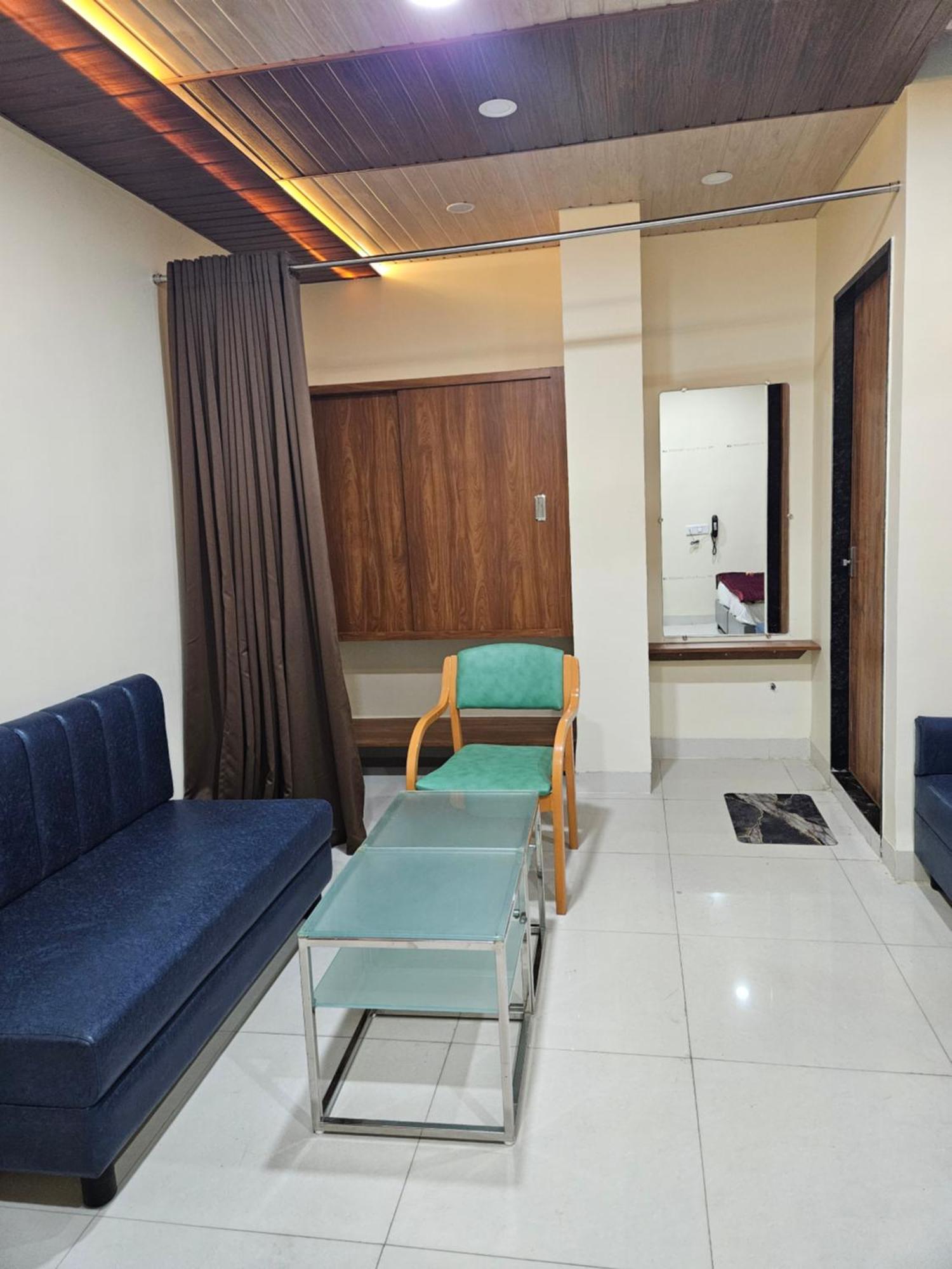 Shri Shiv Ganga Bhakt Niwas Otel Ujjain Dış mekan fotoğraf
