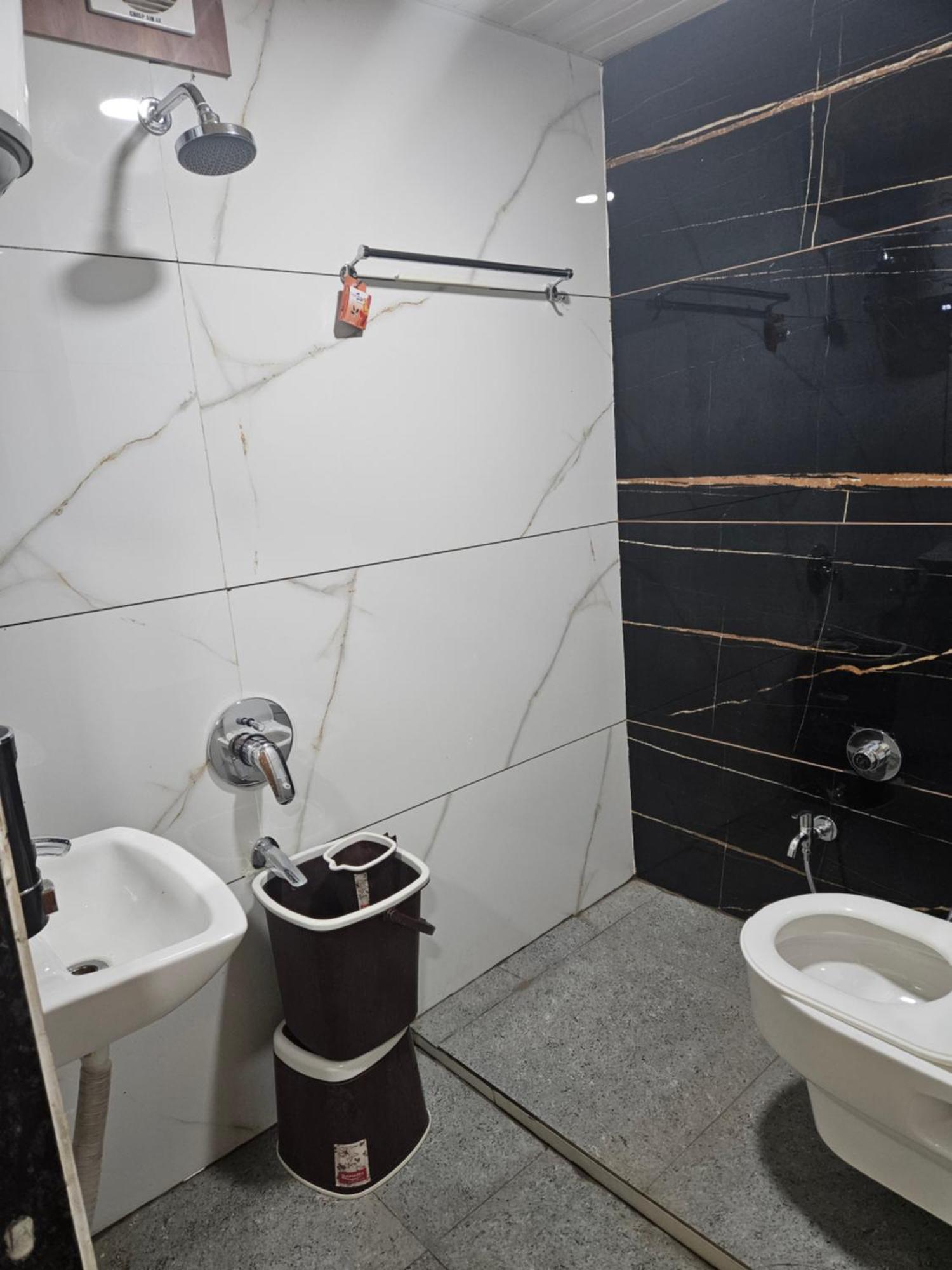 Shri Shiv Ganga Bhakt Niwas Otel Ujjain Dış mekan fotoğraf