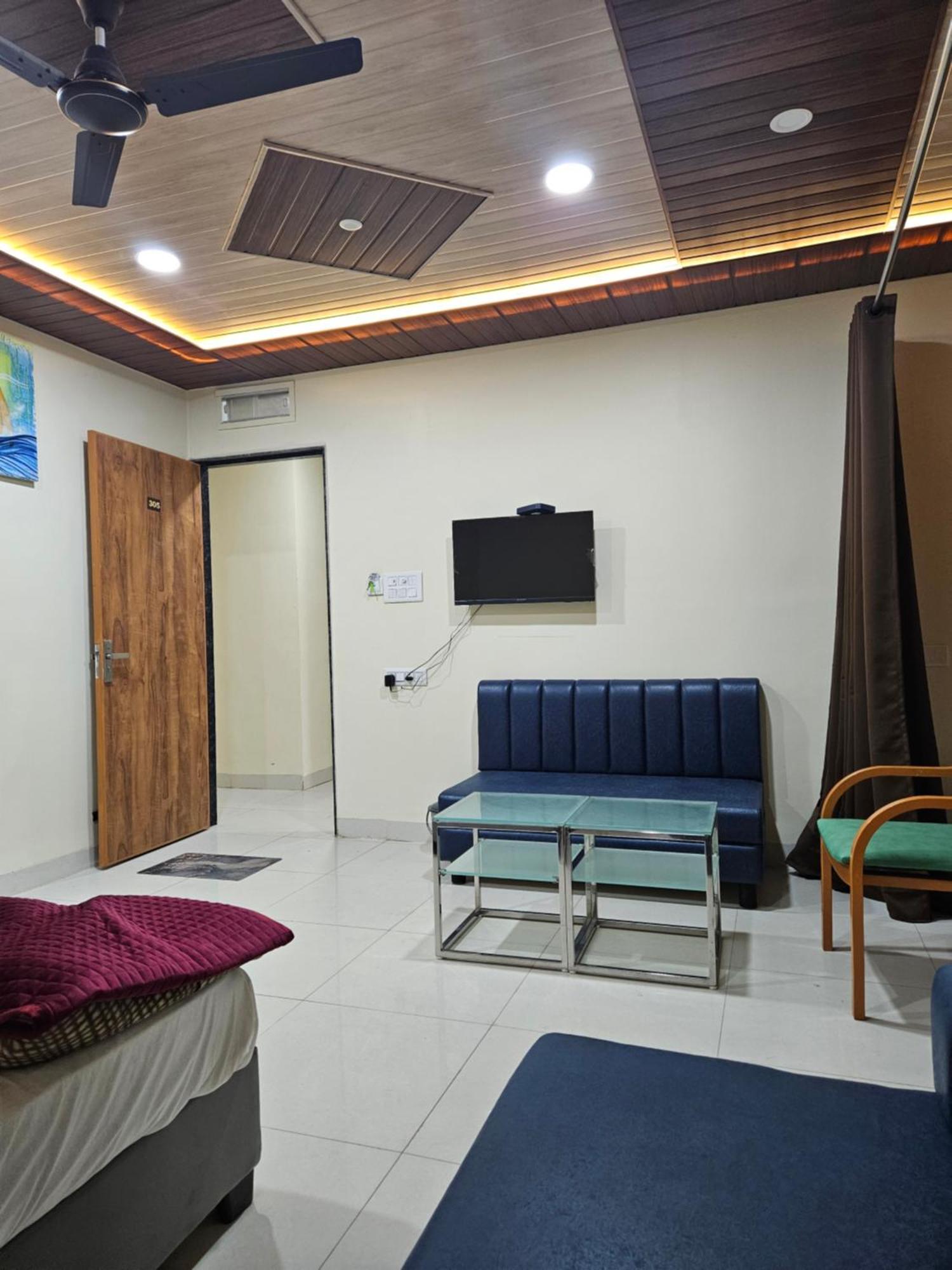 Shri Shiv Ganga Bhakt Niwas Otel Ujjain Dış mekan fotoğraf