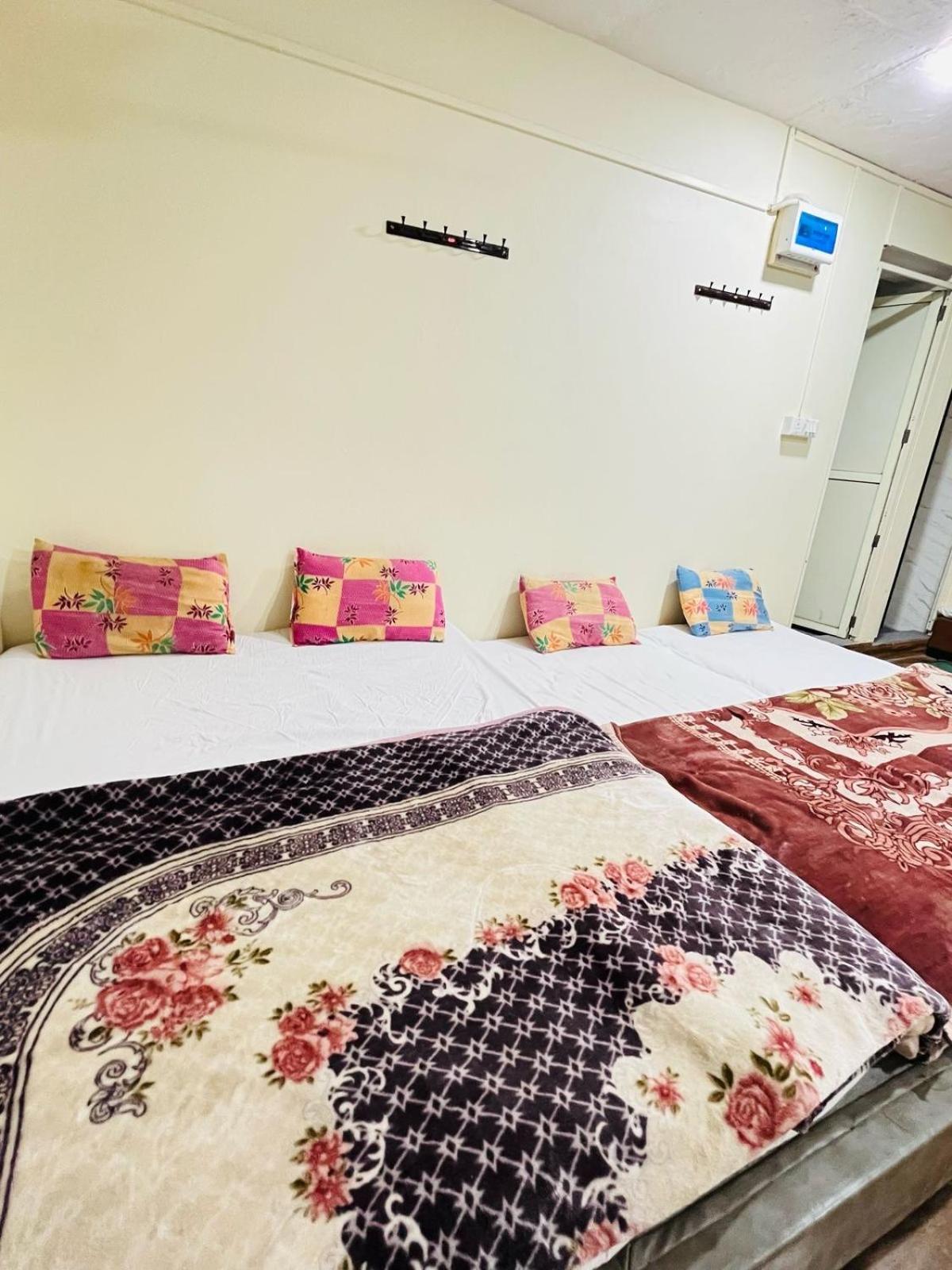 Shri Shiv Ganga Bhakt Niwas Otel Ujjain Dış mekan fotoğraf
